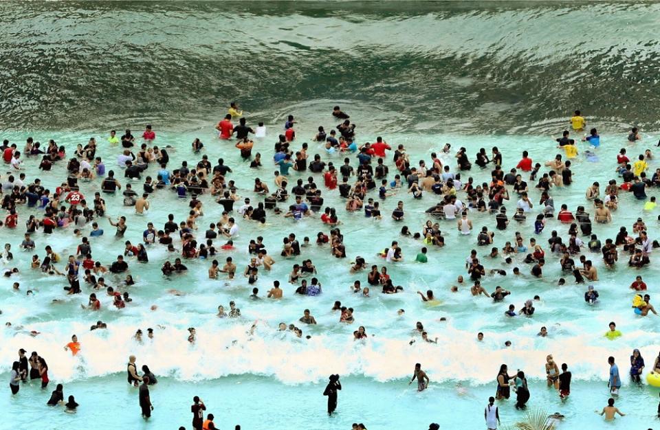 File picture of the Sunway Lagoon Water Park in Selangor November 28, 2016. Sunway Theme Parks executive director Calvin Ho said all 90 attractions at Sunway Lagoon will be available to visitors ― barring the Wave Pool which is under repair. — Picture by Zuraneeza Zulkifli