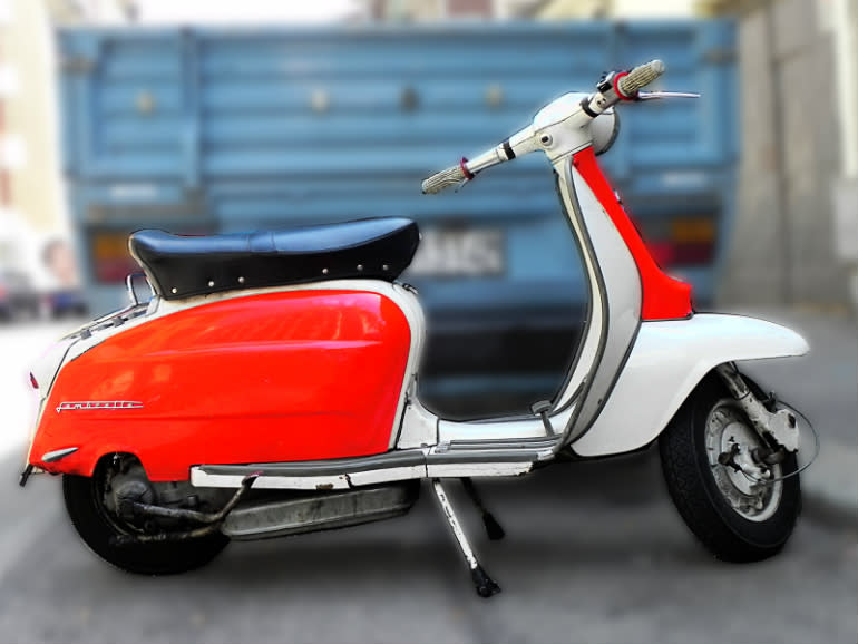 Photo - "Innocenti-lambretta-125" by Tprof 