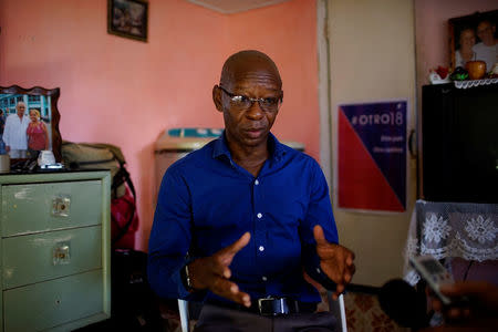 Manuel Cuesta Morua, spokesman for opposition electoral platform Otro18, speaks during an interview in Havana, Cuba, November 2, 2017. Picture taken on November 2, 2017. REUTERS/Alexandre Meneghini