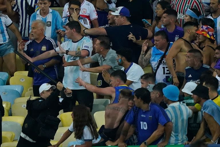 Incidentes antes del partido que disputarán Brasil y Argentina por eliminatorias sudamericanas de la Copa del Mundo 2026.