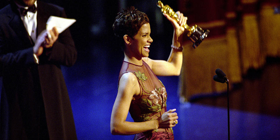 Oscar Winner Halle Berry Winner Accepts The Best Actress Academy Award For Her Performan (Getty Images)