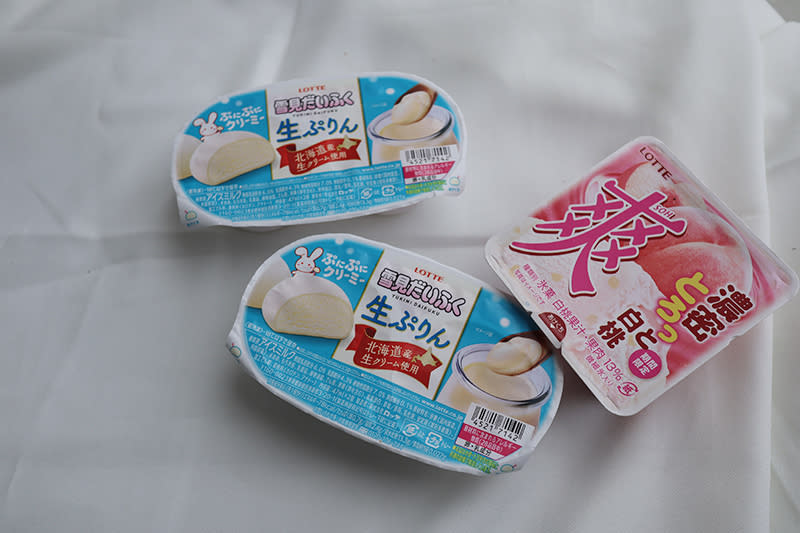 Lotte爽冰淇淋 香甜白桃，NT$59元。Lotte雪見大福冰淇淋 醇奶布丁，NT$59元。