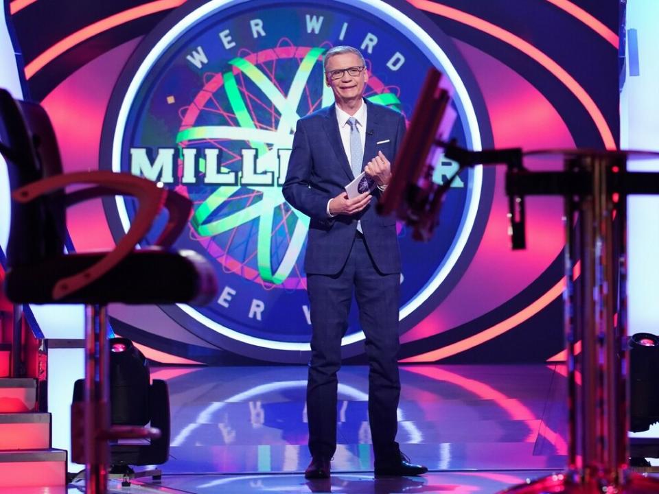 Günther Jauch moderiert seit 1999 die erfolgreiche Quiz-Sendung "Wer wird Millionär?". (Bild: TVNOW / Stefan Gregorowius)