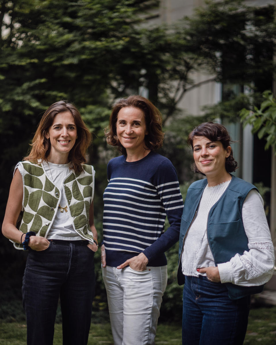 Amélie Desazars, Mathilde Thomas and Fleur Desazars.