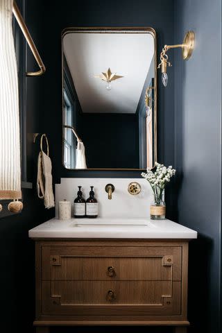 <p>Design by <a href="https://www.katemarkerinteriors.com/honeysuckle-project" data-component="link" data-source="inlineLink" data-type="externalLink" data-ordinal="1" rel="nofollow">Kate Marker Interiors</a> / Photo by <a href="https://margaretrajic.com" data-component="link" data-source="inlineLink" data-type="externalLink" data-ordinal="2" rel="nofollow">Margaret Rajic</a></p>