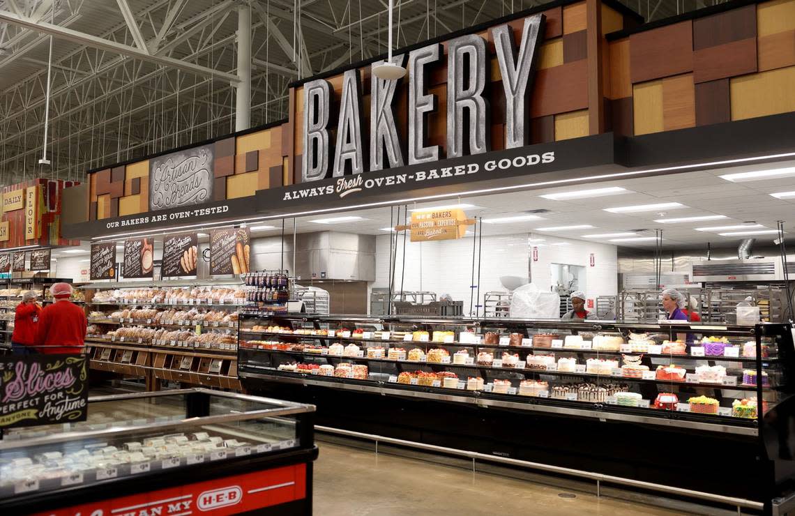 The bakery section of the new Fort Worth Alliance H-E-B. Amanda McCoy/amccoy@star-telegram.com