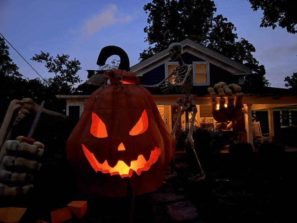 Alan Perkins Halloween decorations