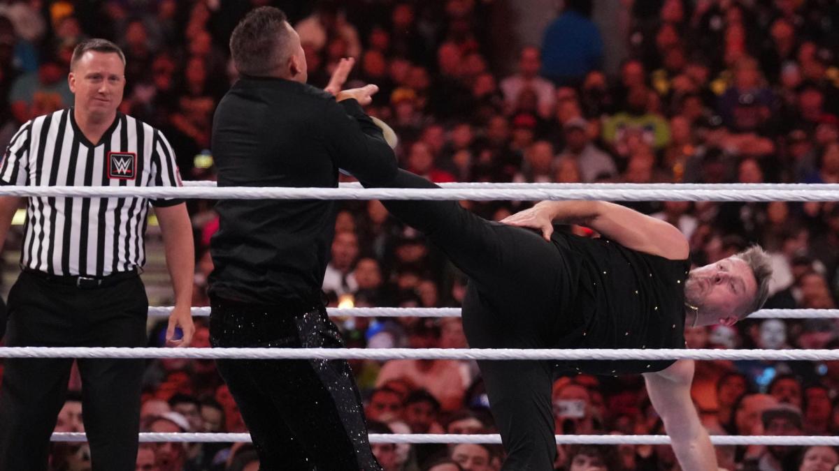 George Kittle makes WrestleMania cameo, flattens the Miz during match  against McAfee