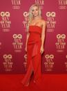 <p>Leonardo DiCaprio's model 'ex' Roxy Horner looks smoking in this red floor length gown.</p>