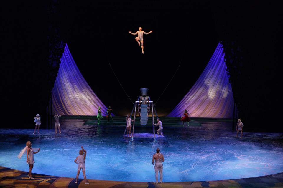 O by Cirque du Soleil