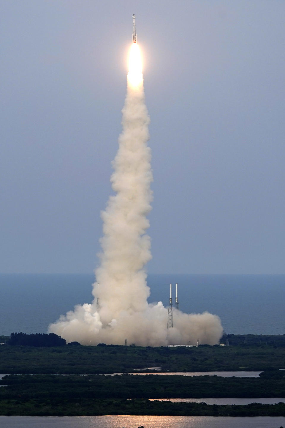 A United Launch Alliance Atlas V rocket carrying the Boeing Starliner crew capsule lifts off on a second test flight to the International Space Station from Space Launch Complex 41 at Cape Canaveral Space Force station in Cape Canaveral, Fla., Thursday, May 19, 2022. (AP Photo/John Raoux)