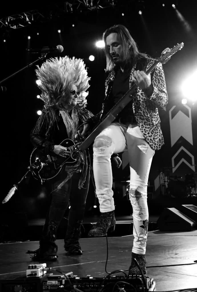 Melissa Etheridge and Nuno Bettencourt during MusiCares Person of the Year honoring Aerosmith at West Hall at Los Angeles Convention Center, January 2020. (Credit: Kevin Mazur/Getty Images for The Recording Academy)