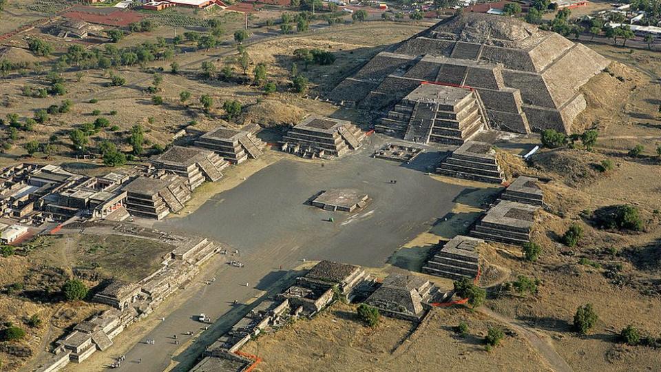 Una vista aérea de la zona arqueológica de Teotihuacan