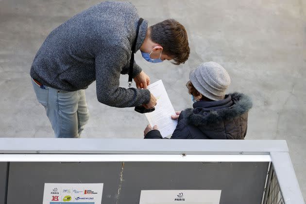 Dans un centre de vaccination à Paris, samedi.