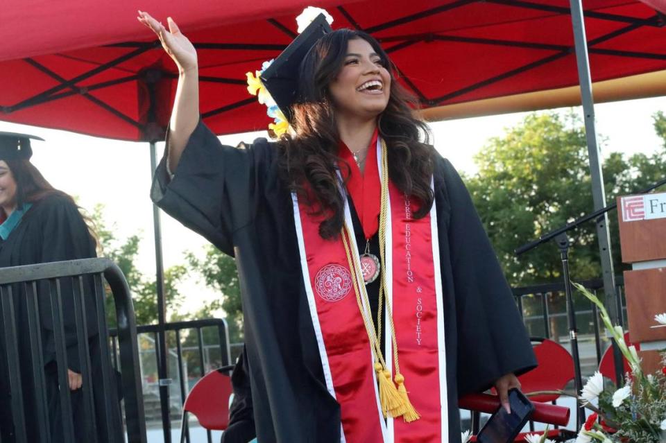 La Generación de 2023 rompió otro récord para el Fresno City College: 2,687 estudiantes fueron elegibles para participar en la ceremonia obteniendo 2,849 títulos. Ceremonia de graduación del Fresno City College, el viernes 19 de mayo, en el Ratcliffe Stadium.