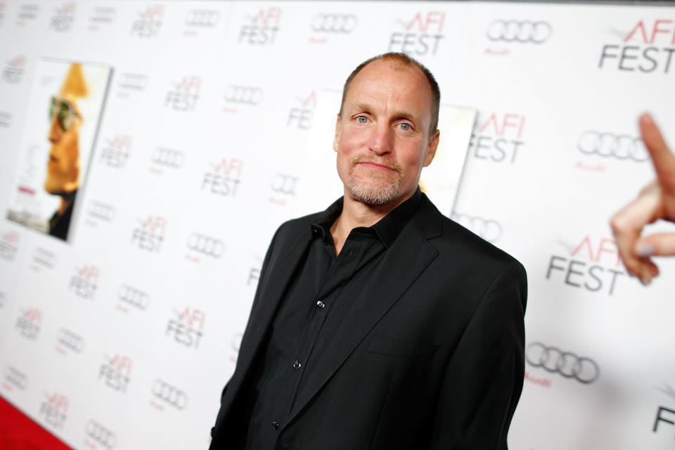 "Tribute von Panem"-Star Woody Harrelson is(s)t nun schon seit über zehn Jahren vegan. Und wie Liam Hemsworth im Gespräch mit "Men's Health" verriet, sei es sein Co-Star gewesen, der ihm den letzten Anstoß gegeben hat, auf tierische Produkte zu verzichten. (Bild-Copyright: Christopher Polk/Getty Images for AFI)