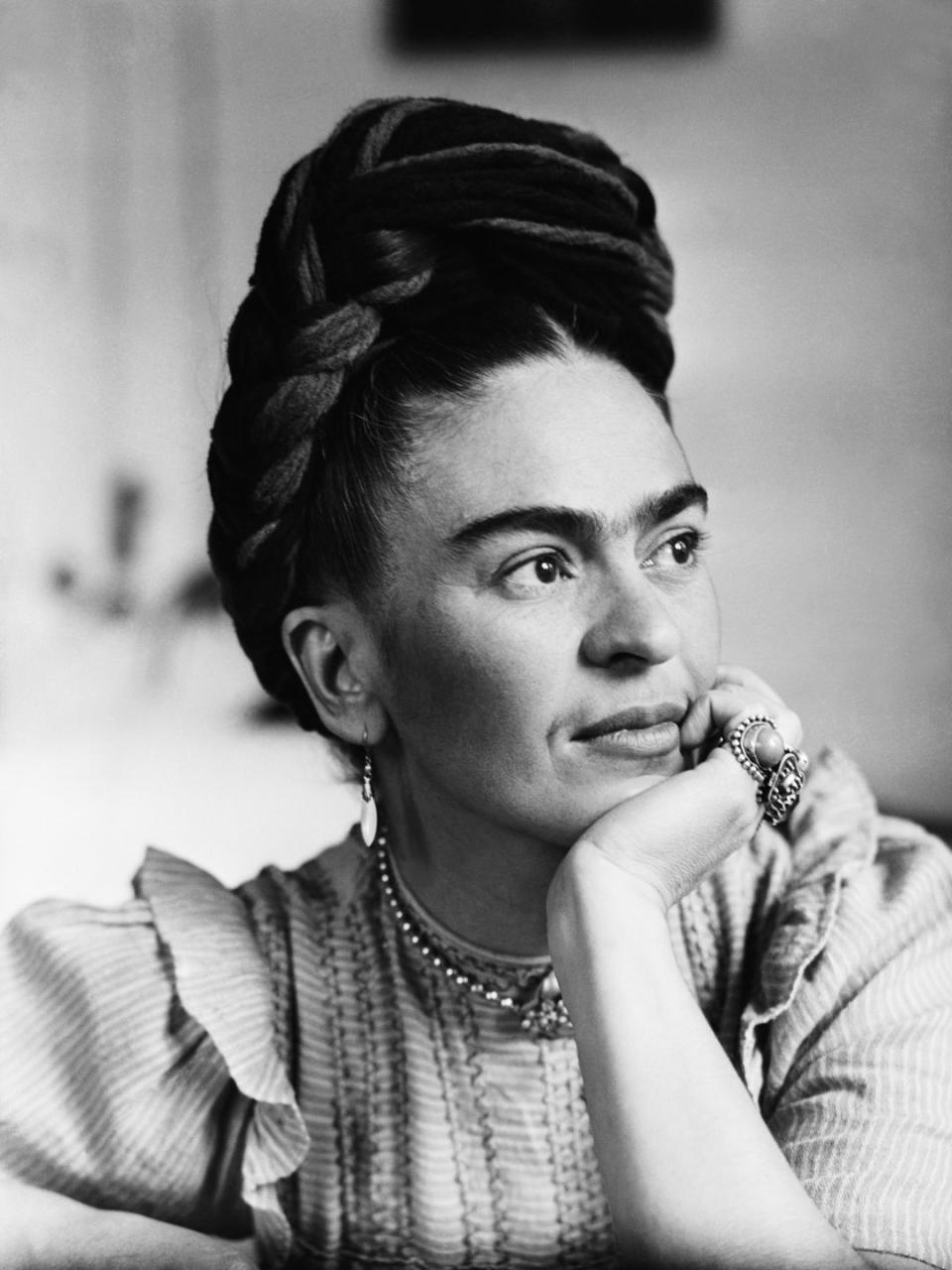 <p>When an artist's work punctures popular culture and helps define a society, they are genuinely influential. Mexican artist, Frida Kahlo, is one of the creators. Her paintings explore topics of gender, class, and race in Mexican society.</p>