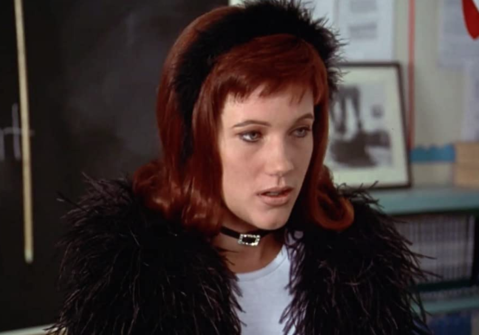 1995: Elisa Donovan's Feathered Headband in 'Clueless'