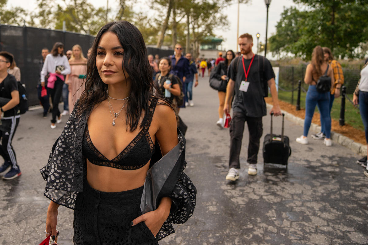 Vanessa Hudgens shows off her insane abs at New York Fashion Week