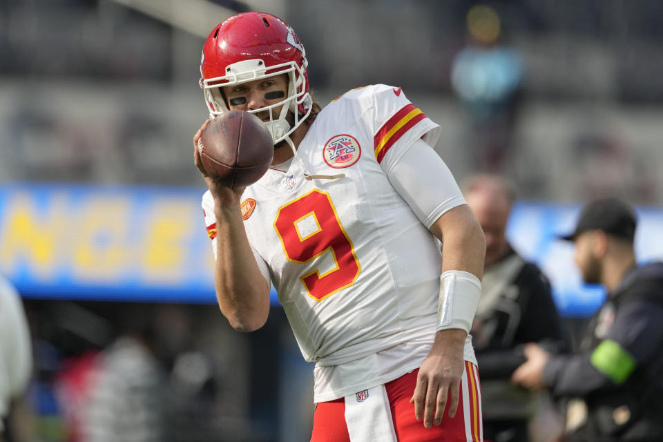 Kansas City Chiefs quarterback Blaine Gabbert warms up before an NFL football game against the Los Angeles Chargers, Sunday, Jan. 7, 2024, in Inglewood, Calif. (AP Photo/Ashley Landis)