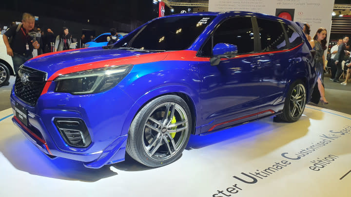 Subaru Forester Ultimate Customized Kit Special edition on show at the 2020 Singapore Motor Show. The car is electric blue with details and black-tinted windows. 