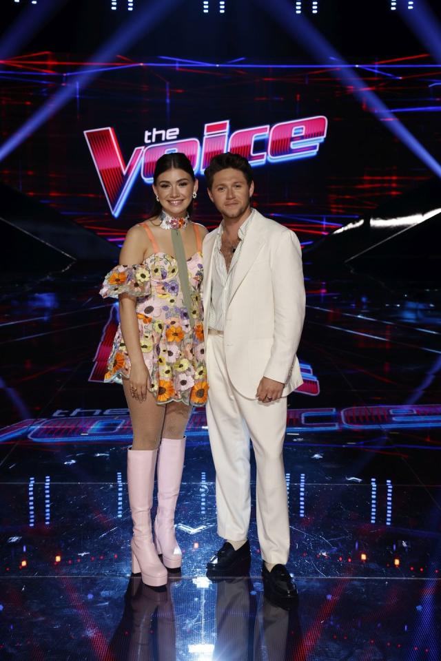 gina miles and niall horan on the voice us stage