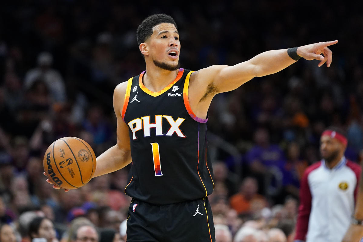 DEVIN BOOKER NAMED WESTERN CONFERENCE PLAYER OF THE WEEK