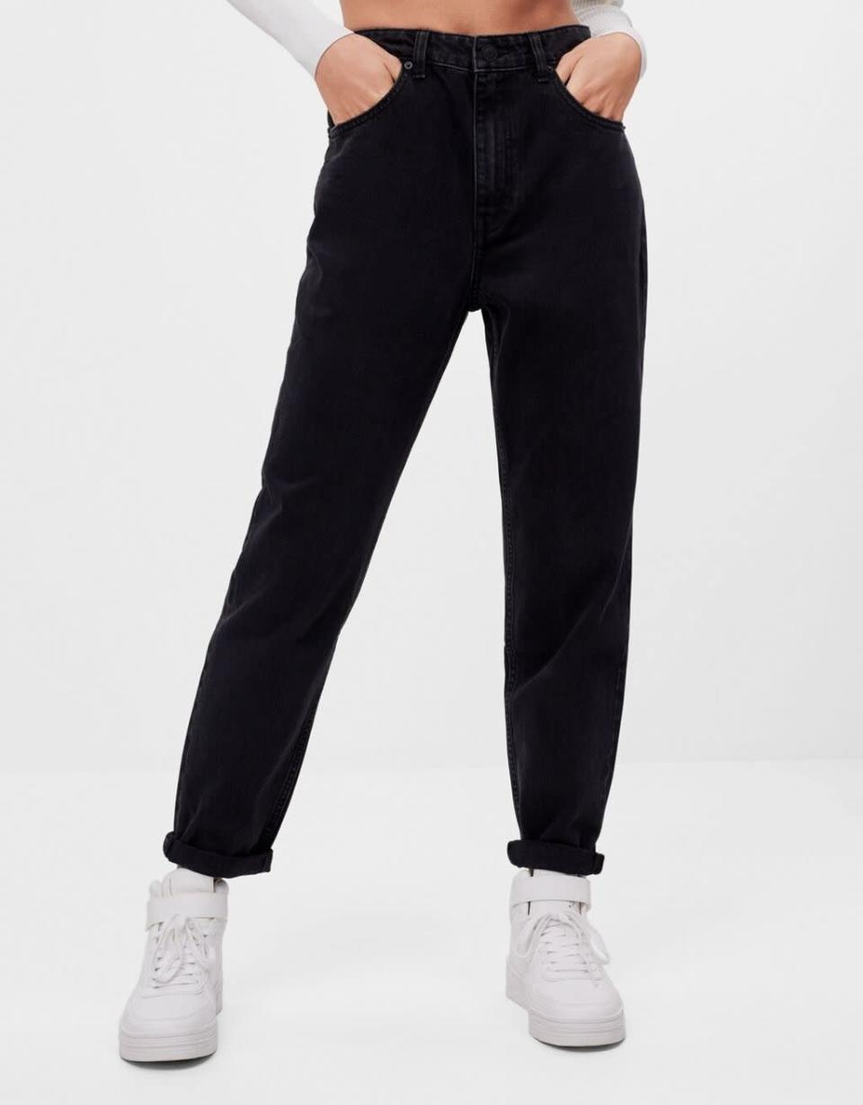 <br><br><strong>Bershka</strong> Mom Jeans with Turn-Up Hems, $, available at <a href="https://www.bershka.com/gb/women/collection/jeans/mom-jeans-with-turn-up-hems-c1010276029p102750557.html?colorId=800" rel="nofollow noopener" target="_blank" data-ylk="slk:Bershka" class="link rapid-noclick-resp">Bershka</a>