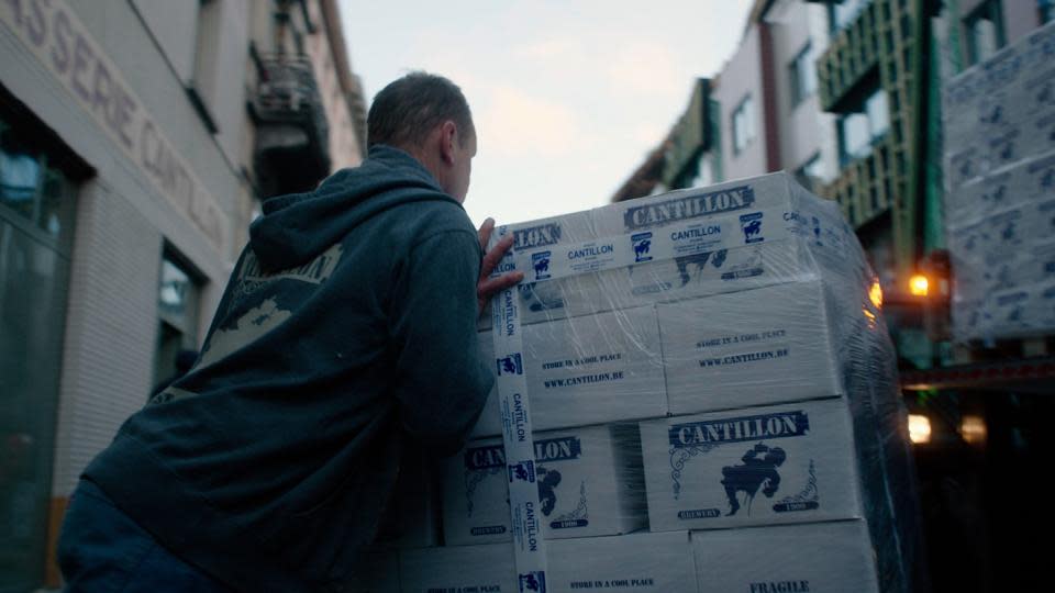 Cajas de cervezas de la Cervecería Cantillon rumbo al mercado. 