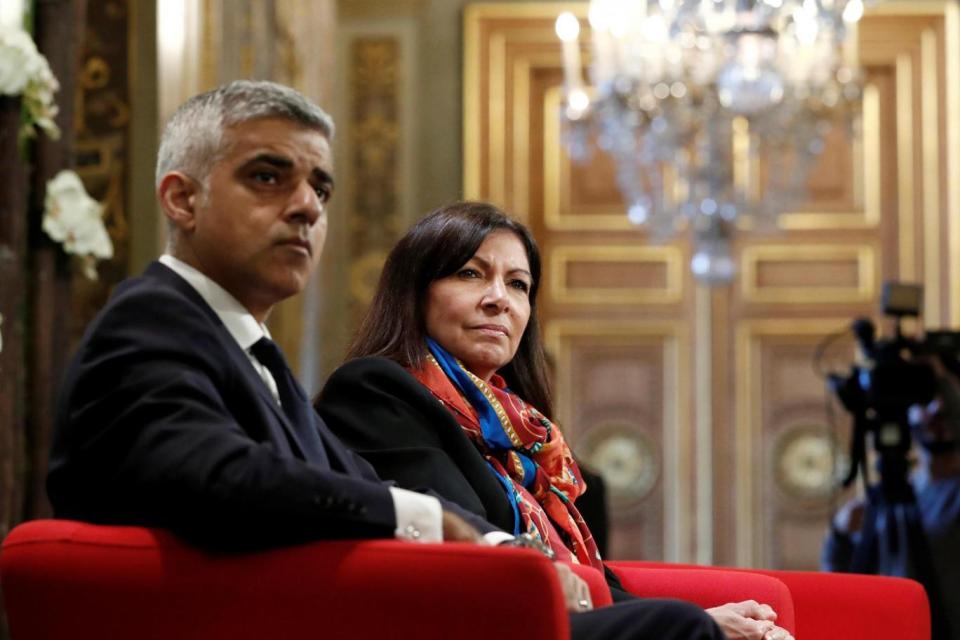 Toxic air: London Mayor Sadiq Khan and Paris Mayor Anne Hidalgo met to talk about air pollution. (REUTERS)