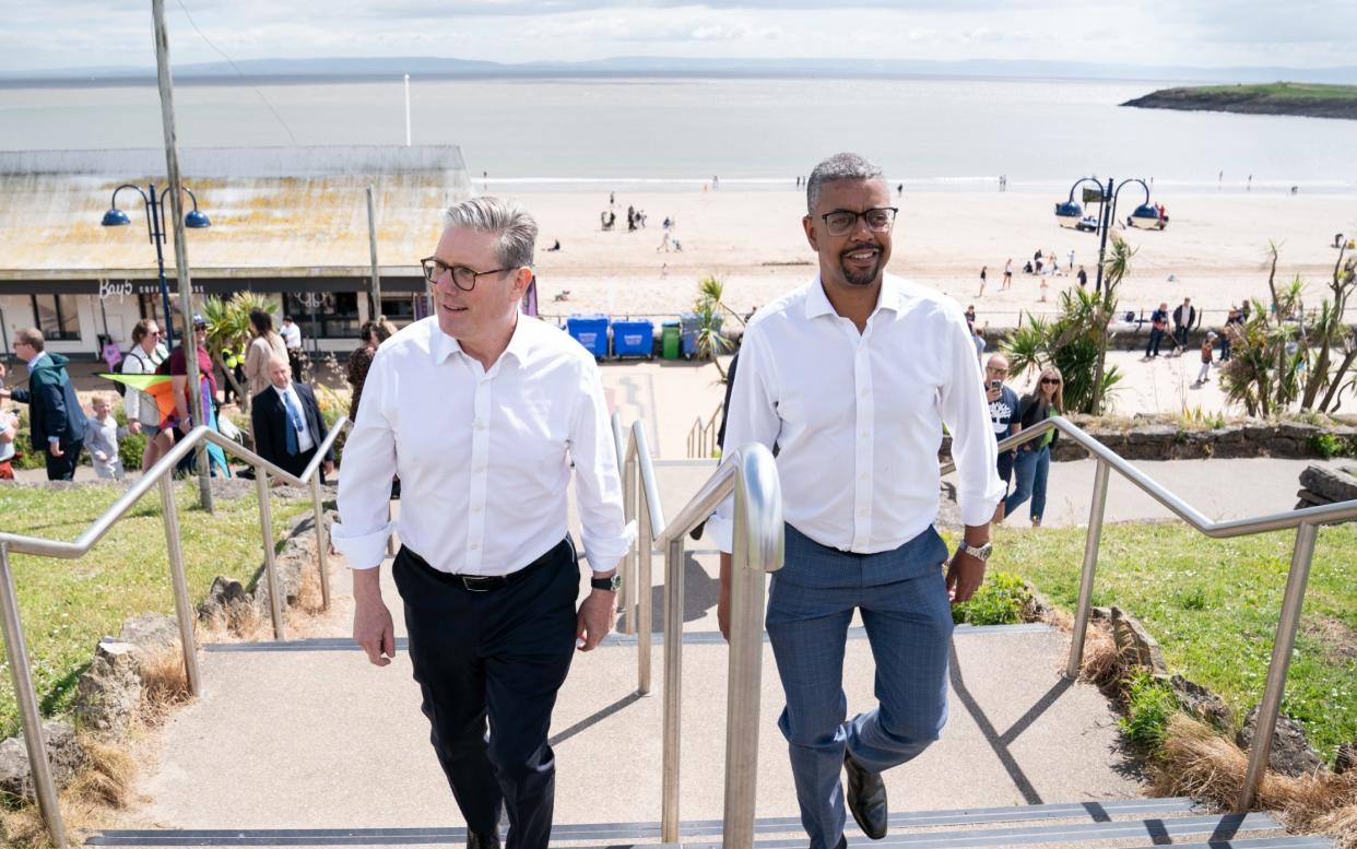 Labour Party leader Sir Keir Starmer (left) and First Minister of Wales Vaughan Gething (right) on Barry seafront