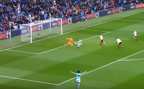 Nick Pope denies Kevin De Bruyne at the Etihad