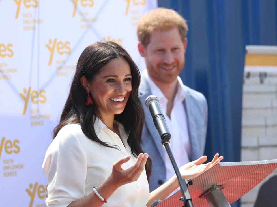 Prinz Harry und Herzogin Meghan im Tembisa Township in Johannesburg (Bild: imago images/i Images)