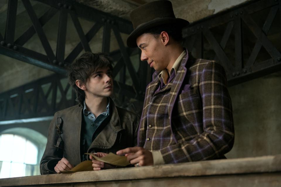 Shadow and Bone. (L to R) Jack Wolfe as Wylan, Kit Young as Jesper Fahey in episode 205 of Shadow and Bone. Cr. Netflix