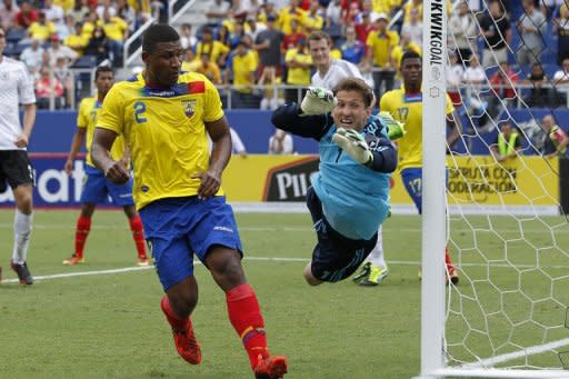 Alemania derrotó por 4-2 (4-1) a Ecuador, a la cual desnudó en un amistoso que jugaron el miércoles en la ciudad estadounidense de Boca Ratón (Florida, sureste) previo a los choques de la tricolor con Perú y Argentina de junio, por las Eliminatorias sudamericanas para el Mundial de Brasil-2014. (AFP/GETTY IMAGES | Joel Auerbach)