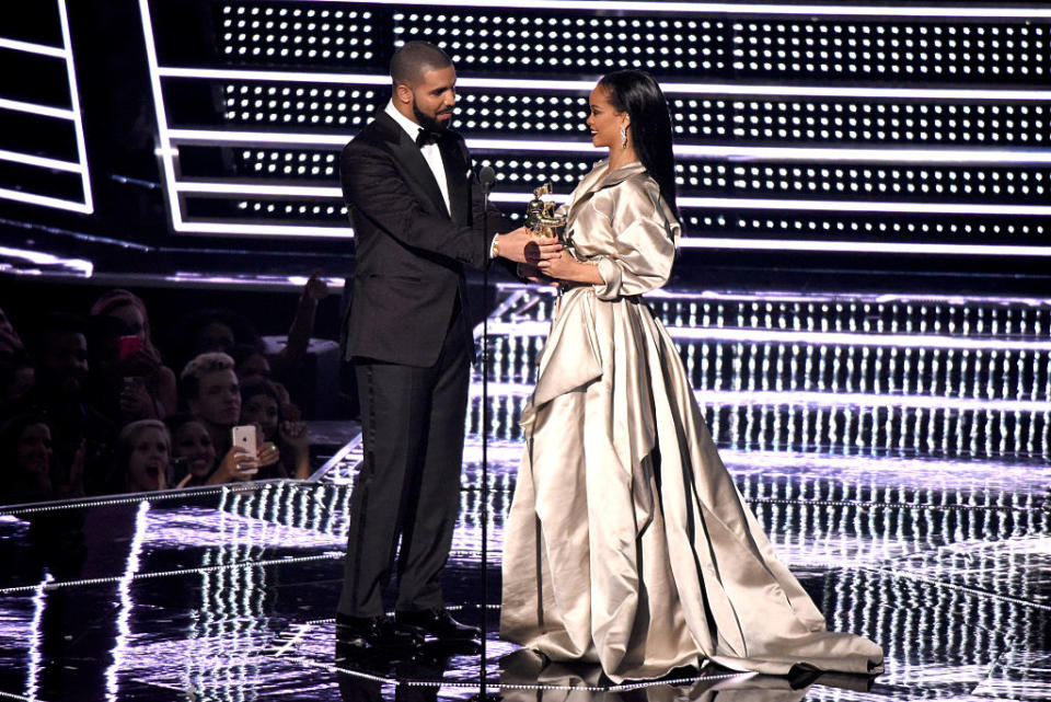 That Drake and Rihanna website everyone is freaking out about is fake, UGH