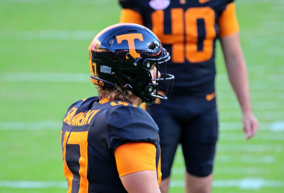 Tennessee Reveals Dark Mode Uniforms With Black Helmets