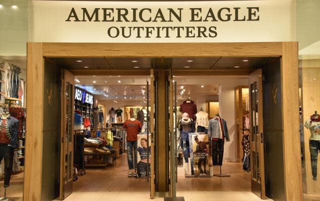 American Eagle's (AEO) Brand Strength Aids Amid High Costs