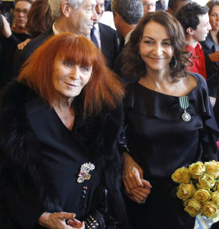 French fashion designer Sonia Rykiel (L), seen here in 2010 with her daughter and fellow designer Nathalie Rykiel