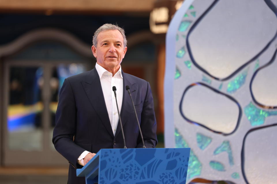 Dyrektor generalny Disneya, Bob Iger, niedawno poprowadził firmę przez bitwę o zastępstwo z inwestorem-aktywistą Nelsonem Peltzem.  (Zdjęcie: VCG/VCG za pośrednictwem Getty Images)