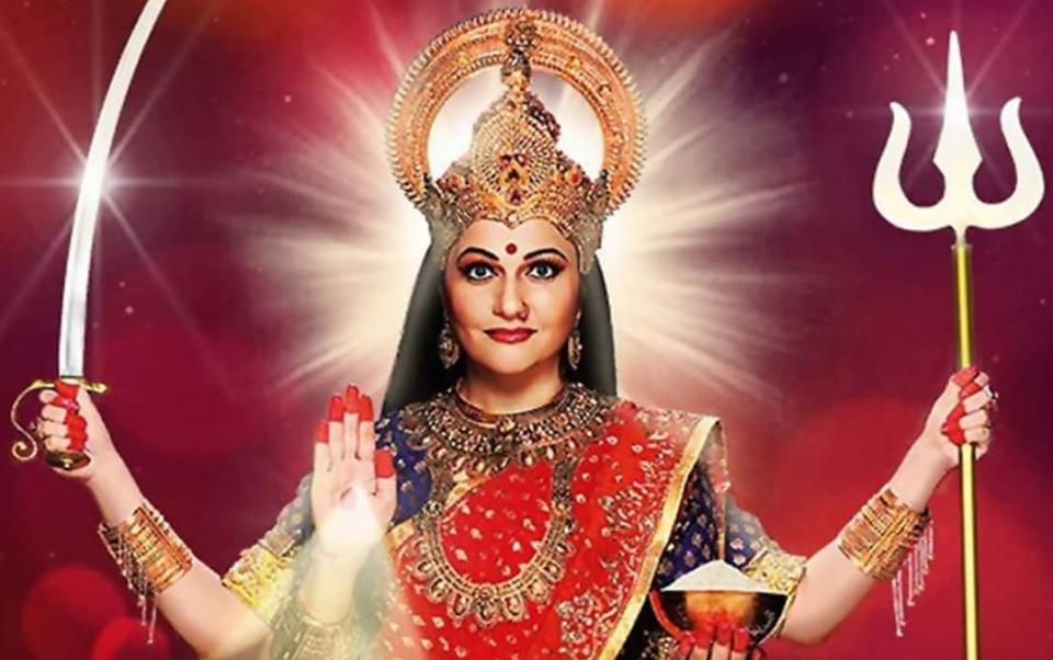 In 2015, after seeing no progress in cinema, Gracy returned to small screen, which was not a bad decision as such. During 2015-17 she featured in the mythological series <em>Santoshi Maa</em> portraying the Hindu goddess of the same name. Though this gig doesn't keep her relevant among fans she had once amassed as 'Gauri' in <em>Lagaan </em>or 'Dr. Suman' of <em>Munna Bhai M.B.B.S</em>, it keeps her busy and employed. Her next TV series, <em>Santoshi Maa - Sunayein Vrat Kathayein, </em>will premier from January 2020. Looks like she has found a genre.