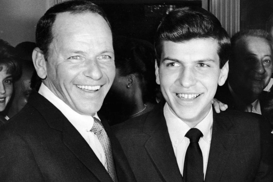 <p>Darlene Hammond/Getty</p> Frank Sinatra, left, and Frank Sinatra Jr.