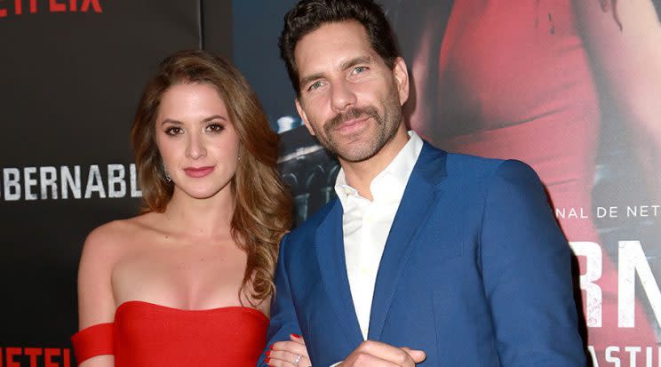 Arap Bethke y su nueva novia, la actriz Ivana De María/Netflix