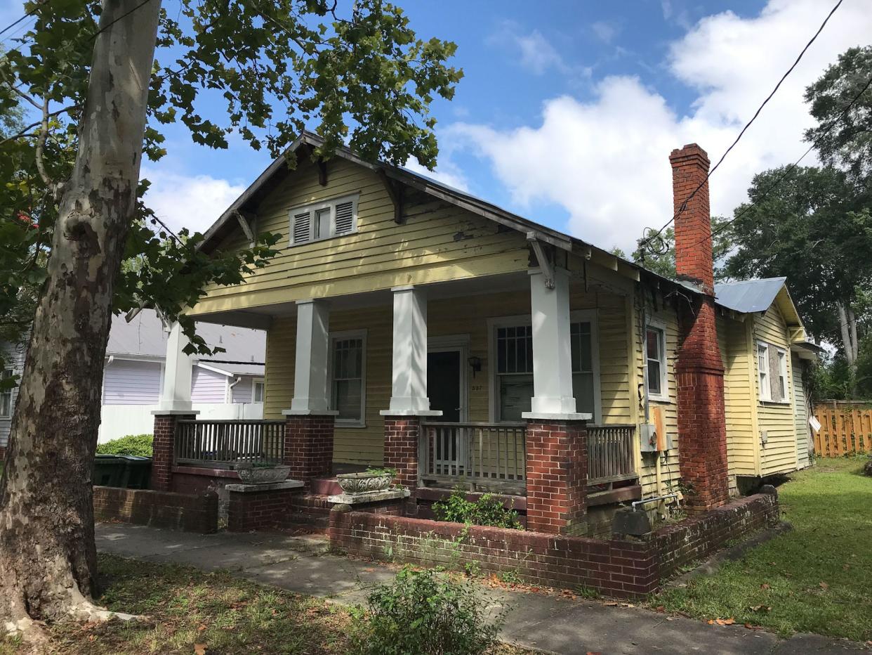 This unoccupied house at 507 Nun St. in downtown Wilmington is owned by the heirs of Theodore and Dorothy Rheddick, but their daughter Dolly Rheddick is afraid her family will lose the house after several heirs accepted money for their share of it.