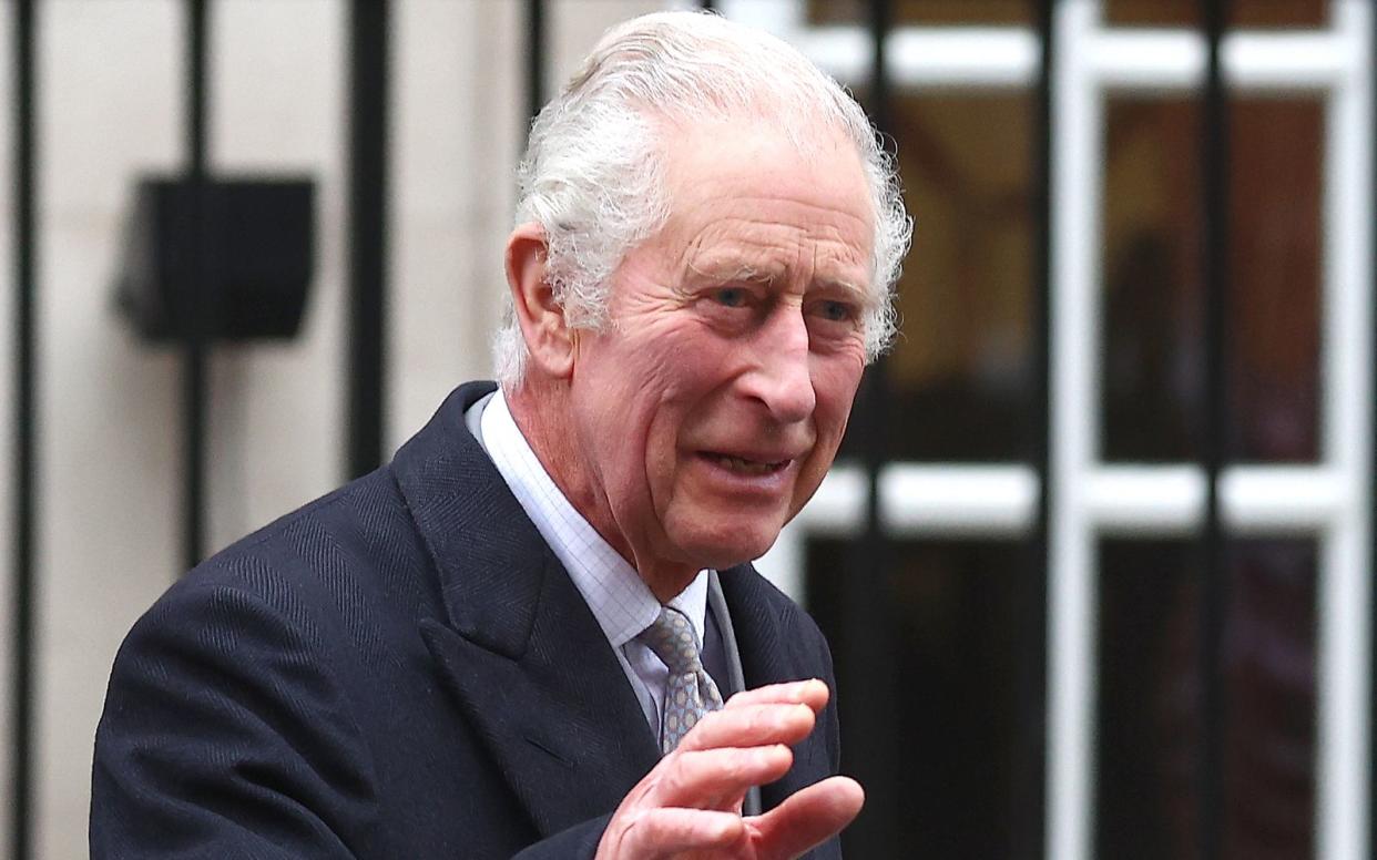 Am Montagmittag verbreiteten russische Medien eine Todesnachricht über König Charles. Doch es gibt Entwarnung: Der Monarch ist am Leben. (Bild: 2024 Getty Images / Peter Nicholls)