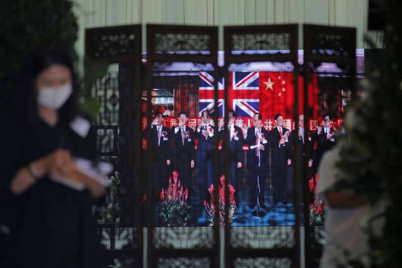 香港國安法：英國無限期暫停與香港的《引渡協定》，並把對中國的武器禁運令延伸至香港（AP）