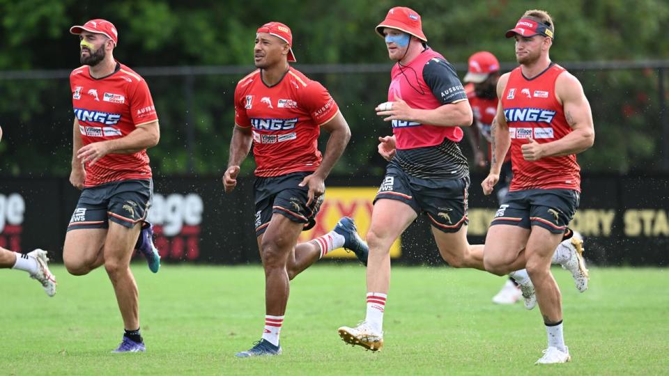 Felise Kaufusi (second left) and Thomas Flegler (second right)