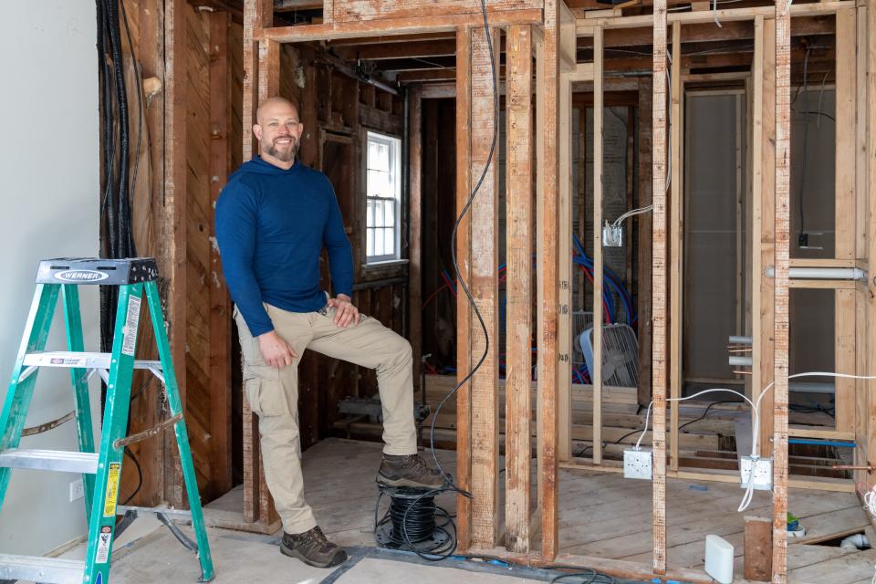 Home inspector Joe Mazza investigates the construction progress, as seen on HGVT's new series "Home Inspector Joe."