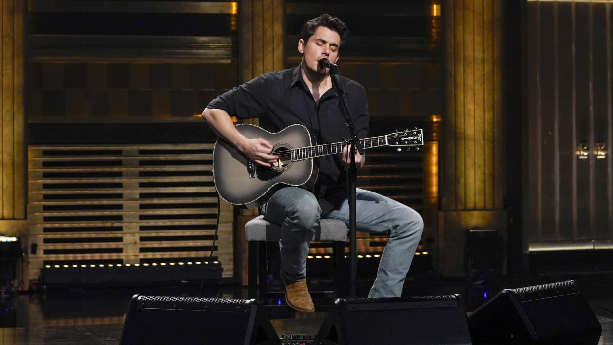  THE TONIGHT SHOW STARRING JIMMY FALLON -- Episode 1844 -- Pictured: Musical guest John Mayer performs on Monday, October 2, 202. 