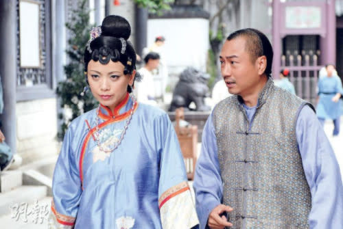  With co-star Sheren Tang in "Rosy Business"